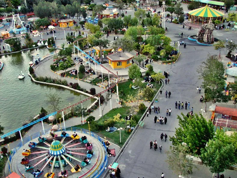شهربازی باغلارباغی از بزرگترین مراکز تفریحی تبریز