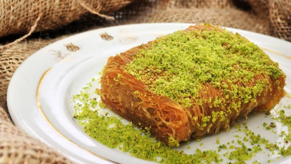 رشته ختایی تبریز بهترین شیرینی سنتی تبریز
