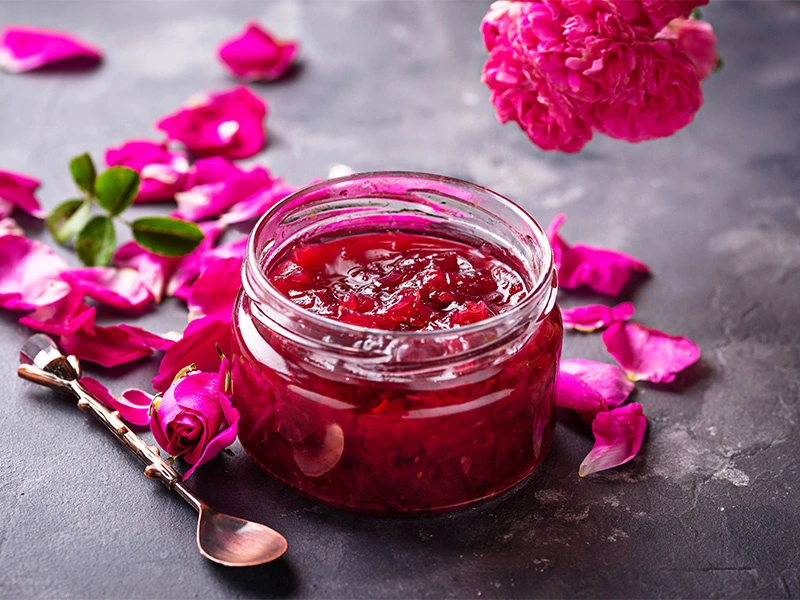 مربای گل سرخ تبریز از خوشمزه ترین سوغاتی تبریز