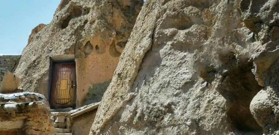 اقامتگاه بوم گردی گونش سفر به طبیعت و فرهنگ تبریز