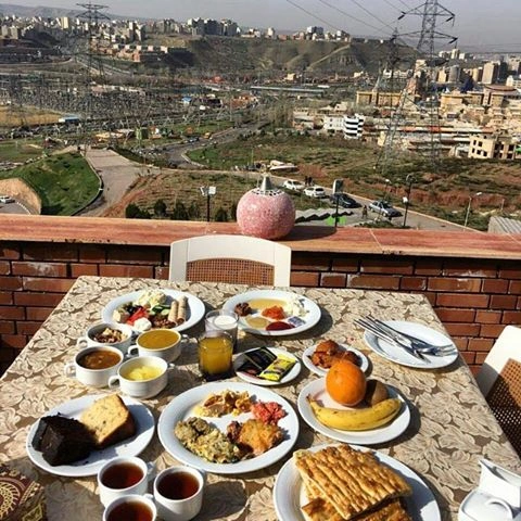 رستوران باداس صبحانه متنوع تبریز